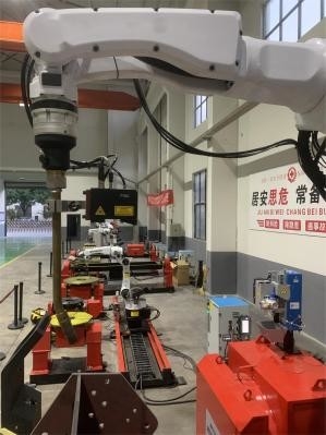 Robot Pengelasan Presisi Tinggi Untuk Struktur Baja Menara Pengelasan kaki