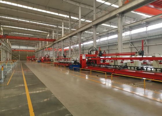 Pemrosesan Lembaran Logam Ukuran Benda Kerja 15000x380 mm Mesin Pukulan Pelat CNC 35 Ton untuk Balok Memanjang Otomotif