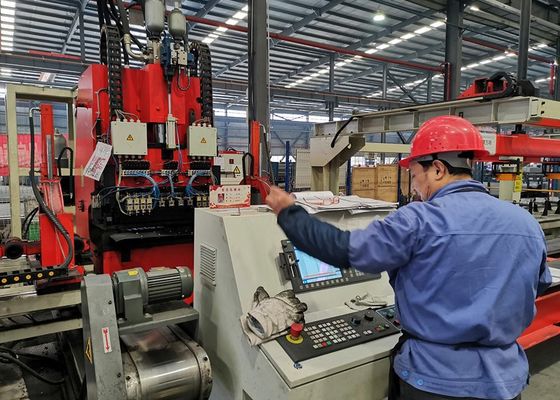 4000 - 8000mm Panjang Mobil Lintang Balok Plat 1200KN Nominal Force CNC Punching Line Produksi