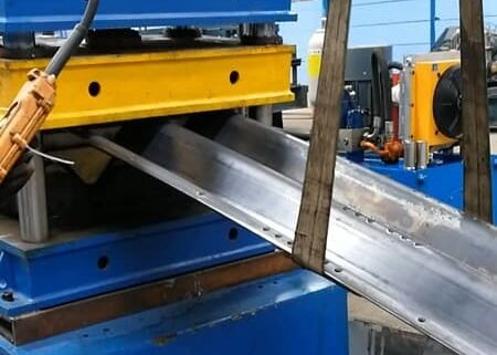 Model DFCP150 Lini Pembentuk Roller Pelat Bergelombang Dengan Fungsi Pengeboran Lubang