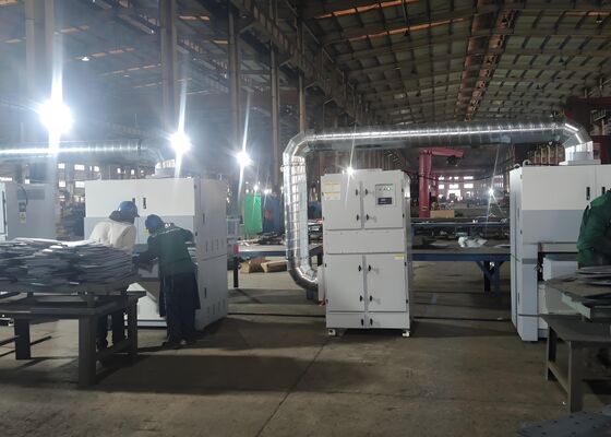 Mesin 28KW Tenaga Mesin Poles Pelat Logam CNC 2 Motor Umpan