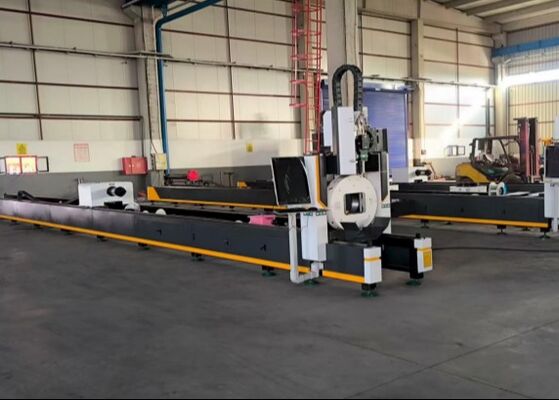 Model LC2412 CNC Laser Tube Cutting Machine Menggunakan Daya Laser MAX6000