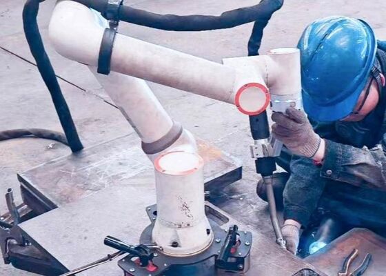 Robot Las Otomatis Kolaboratif Interaksi Cerdas Untuk Kolaborasi Manusia-Robot
