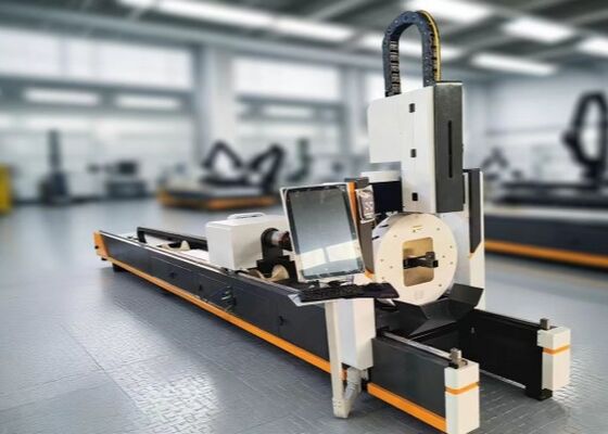 Model LC2412 CNC Laser Tube Cutting Machine Menggunakan Daya Laser MAX6000