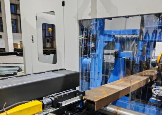 Heavy Duty CNC Beam Drilling Machine Cocok untuk Pengeboran Bagian H Baja Dalam Konstruksi Jembatan